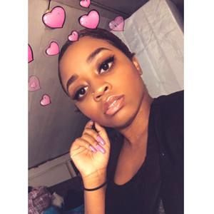 Meet your Posher, Shania